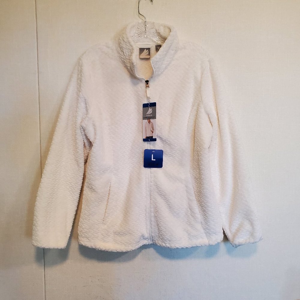 Free2B Women's Large White Braided Butter Pile‎ Jacket.